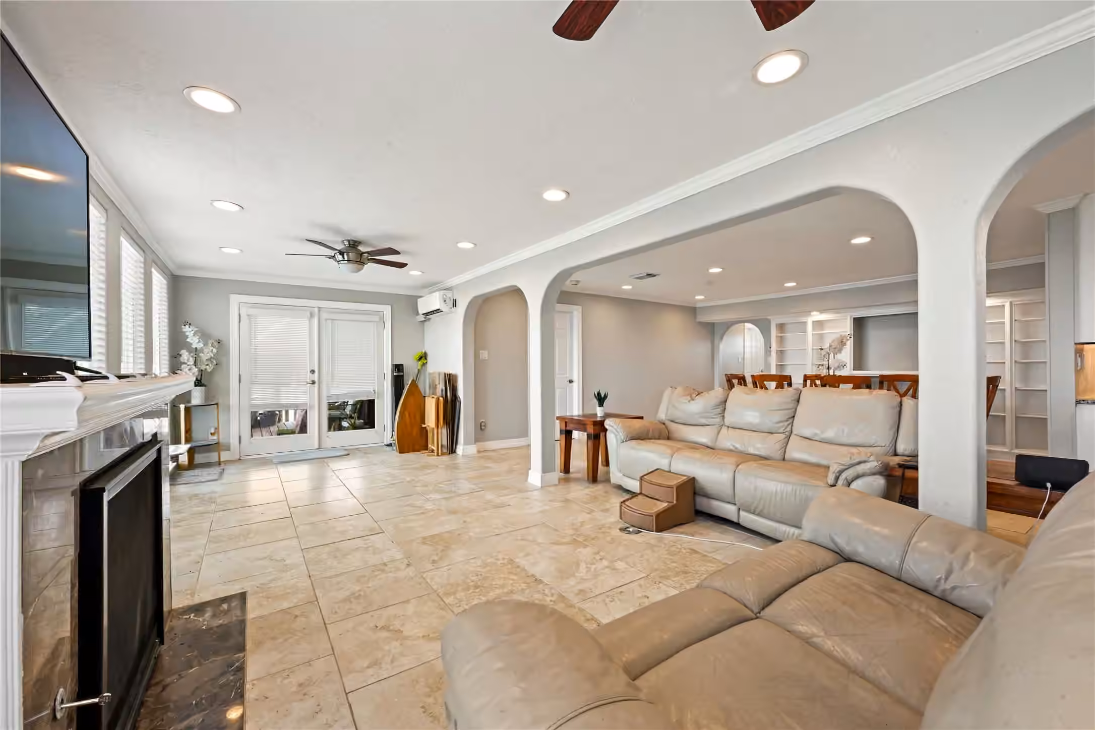 Photo 7 of 937 5th Street, San Leon, TX