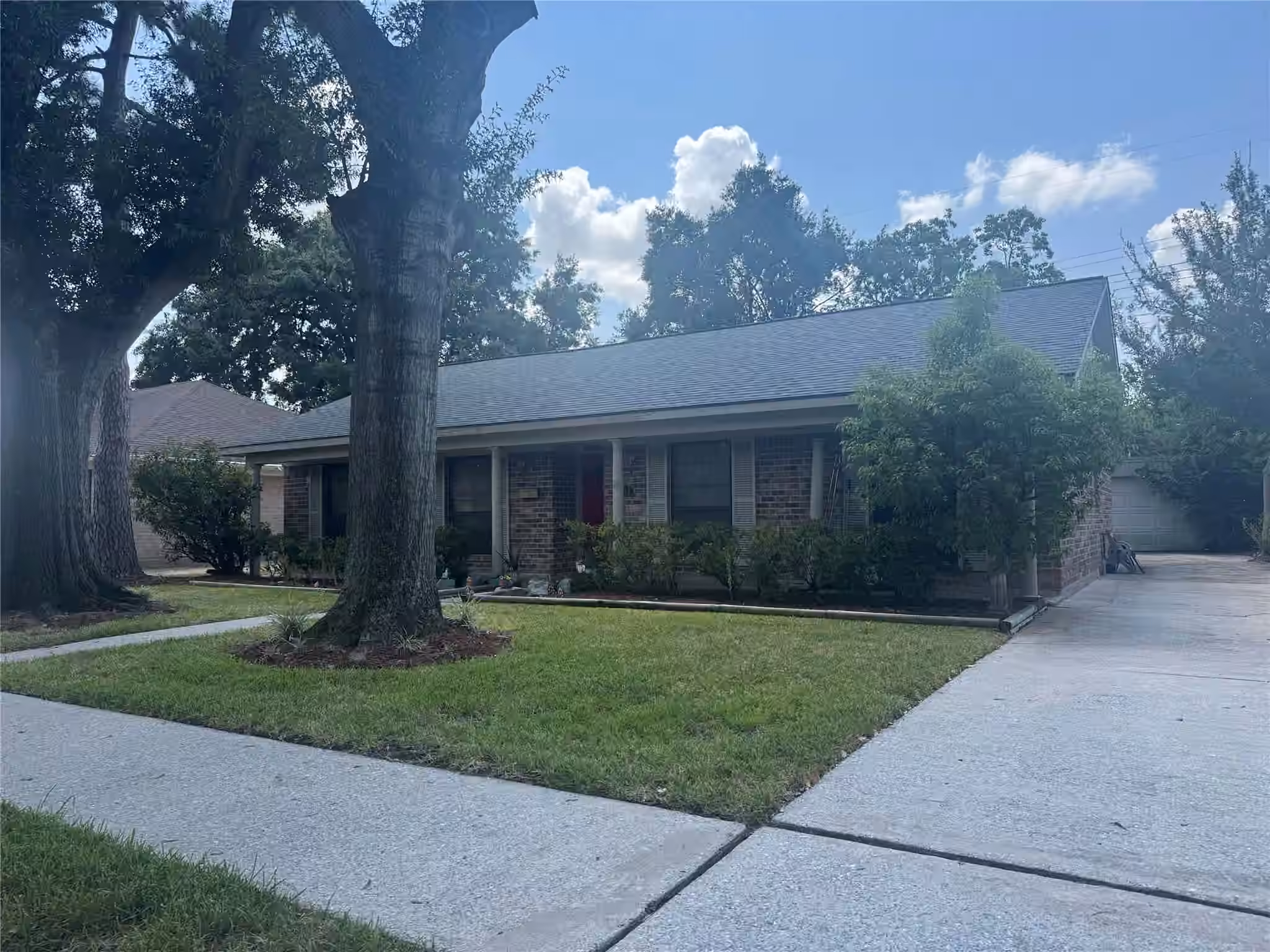 Photo 2 of 8515 Twin Hills Drive, Houston, TX