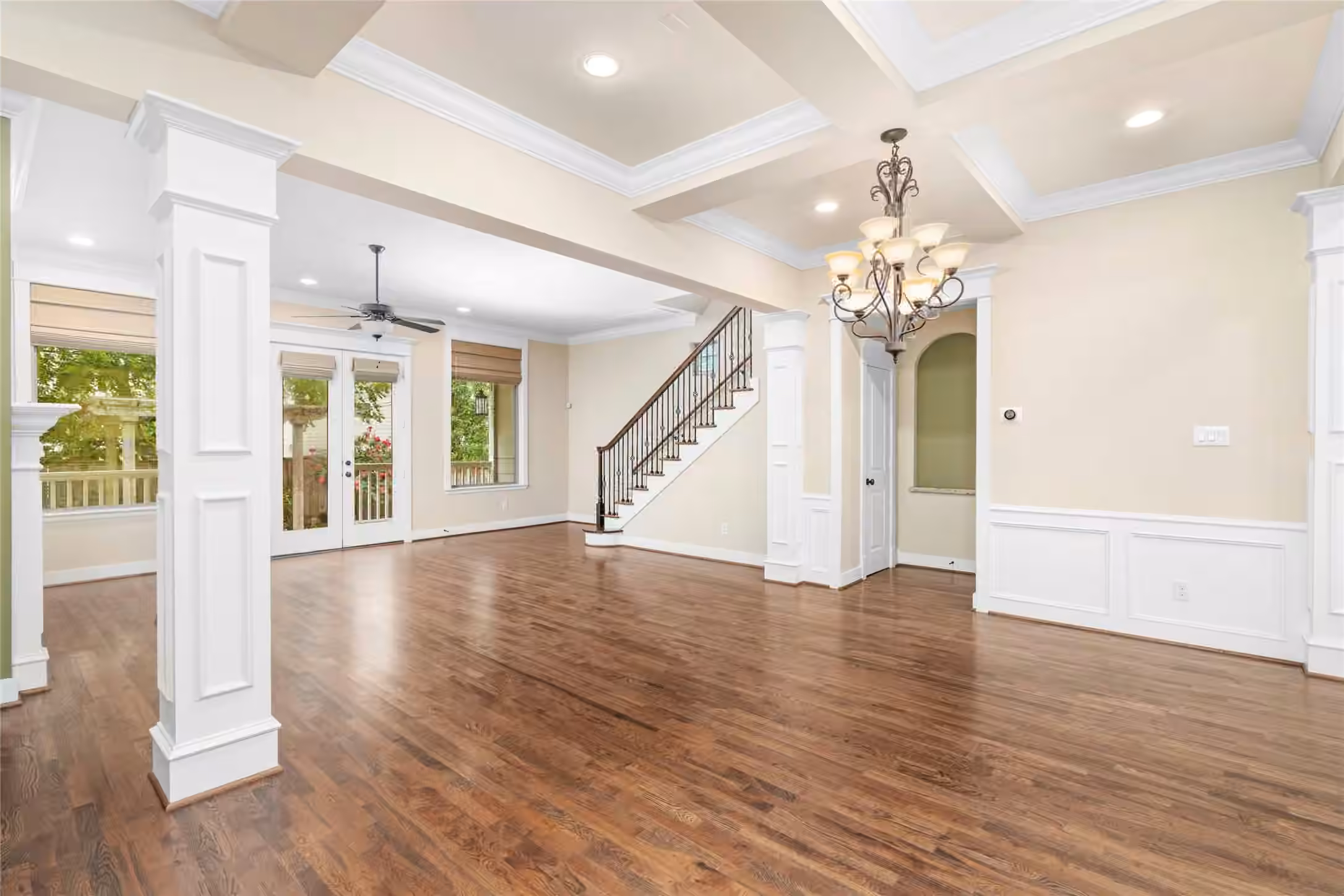 Photo 5 of 412 W 25th Street, Houston, TX