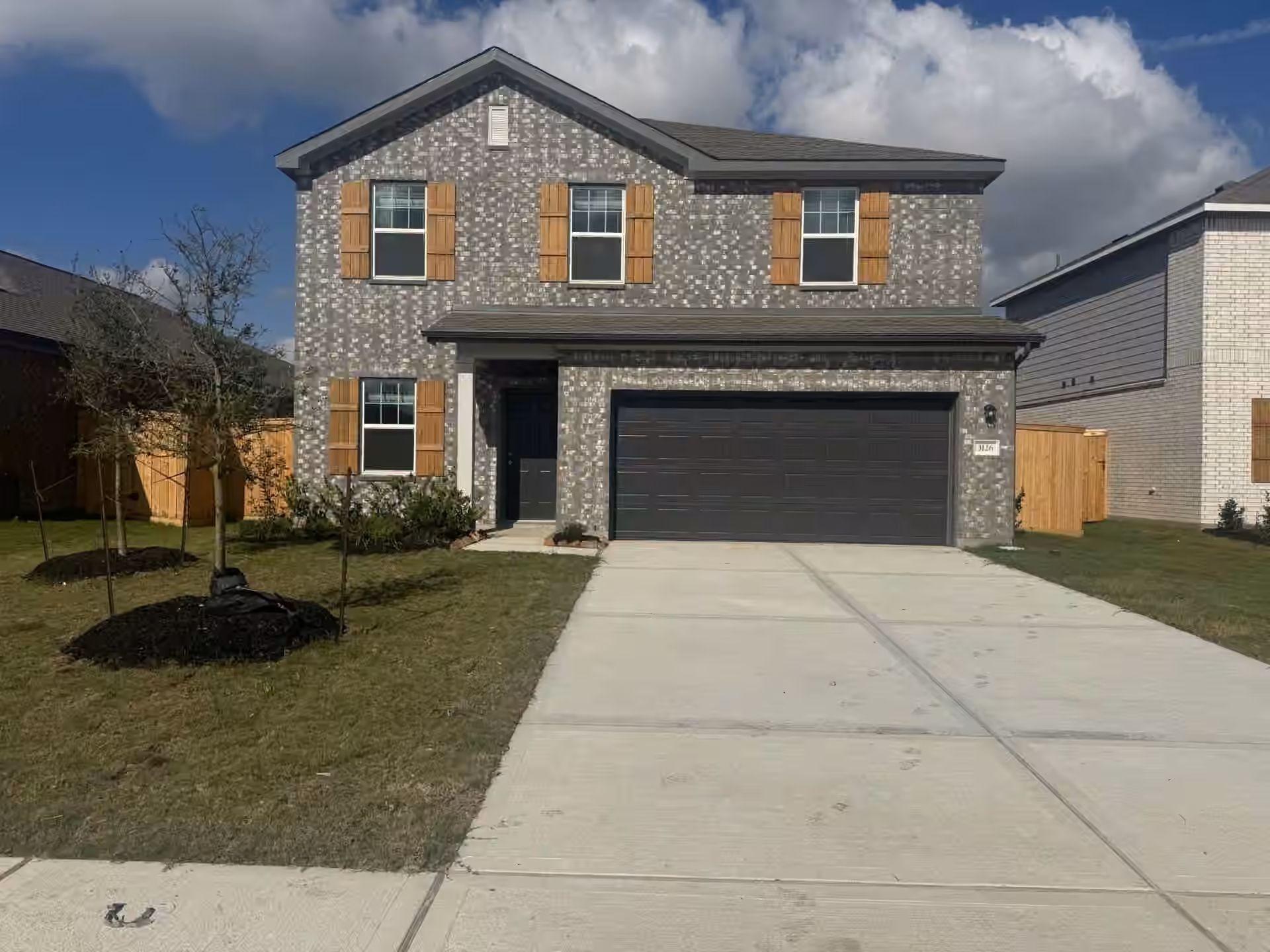 Photo 2 of 3126 Diamond View Lane, Angleton, TX