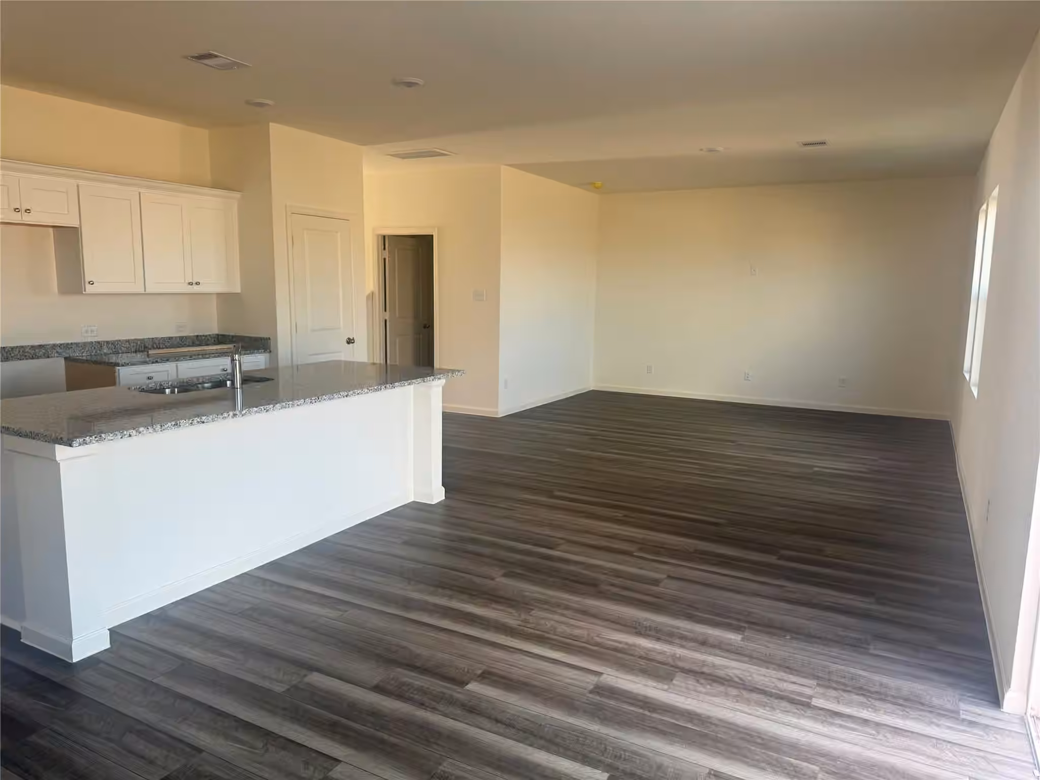 Photo 3 of 3126 Diamond View Lane, Angleton, TX