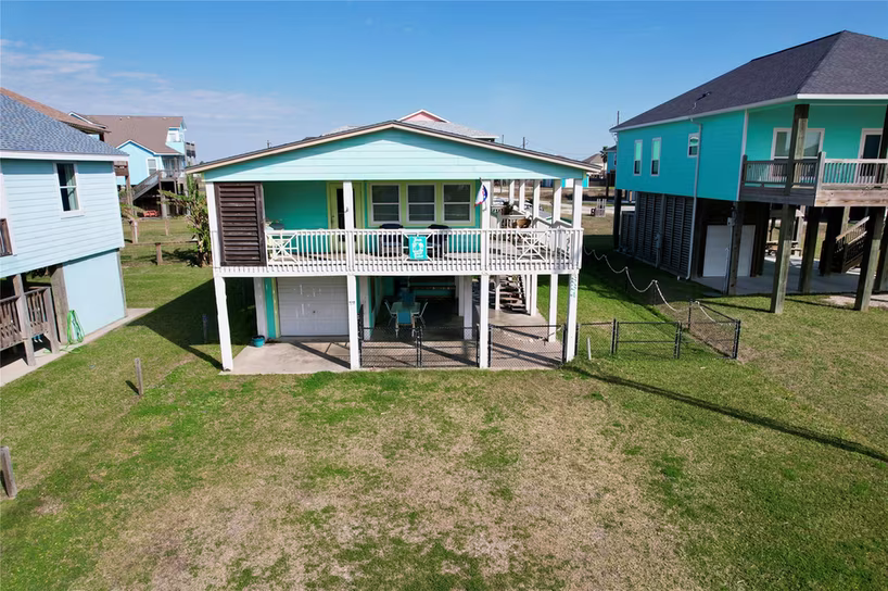 Photo 2 of 834 EASTVIEW, Crystal Beach, TX