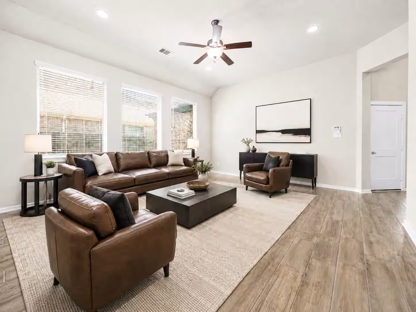 Photo 4 of 8419 Hunterwyck Lane, Baytown, TX