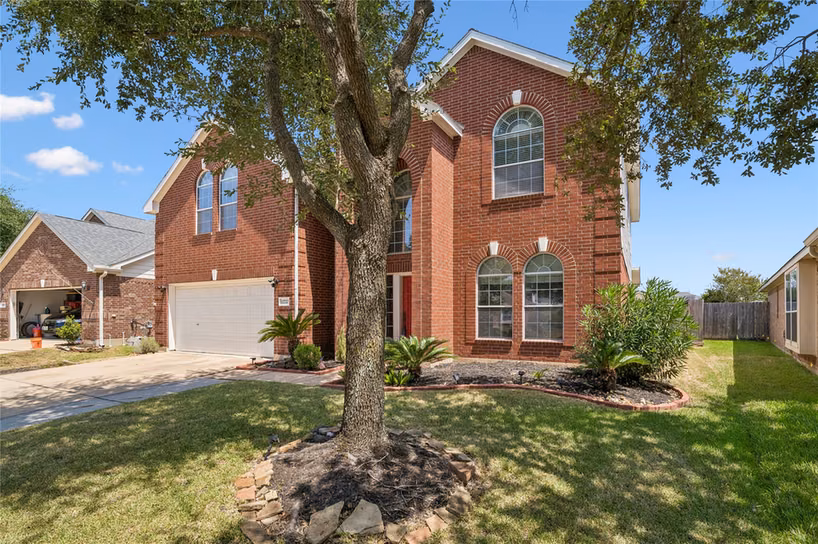 Photo 2 of 12722 Carriage Glen Drive, Tomball, TX