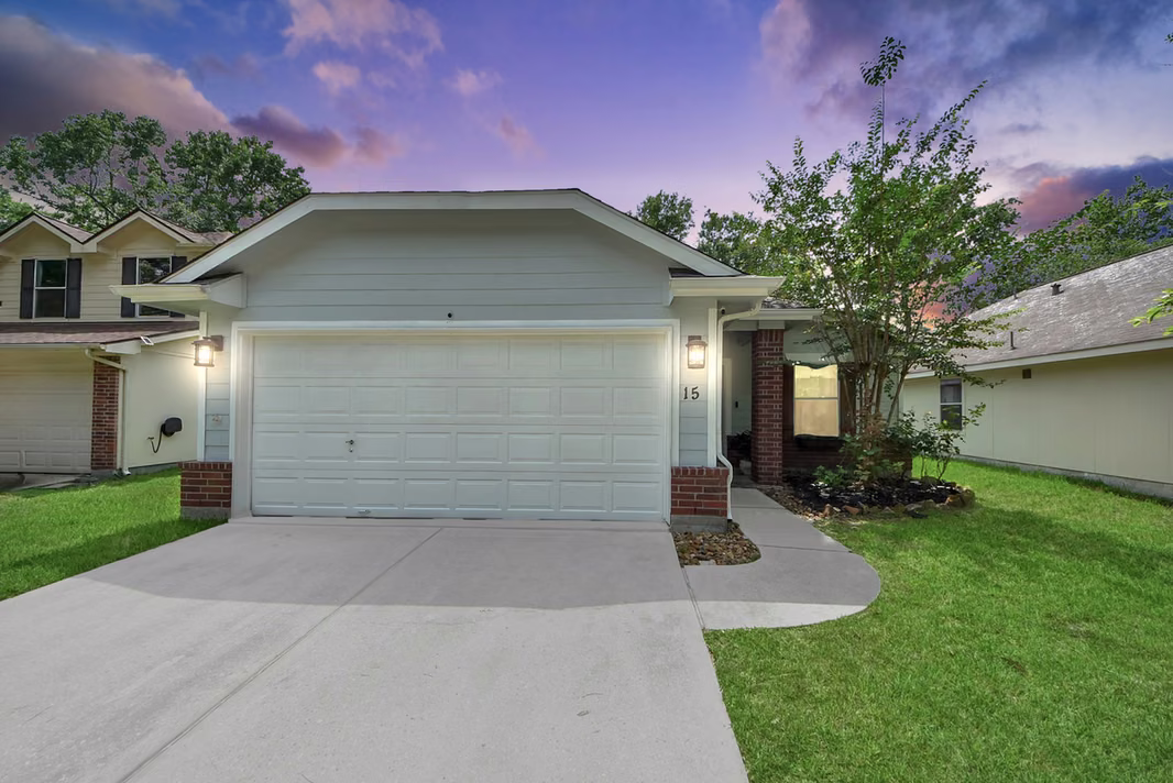 Photo of 15 Bark Bend Place, The Woodlands, TX 77385