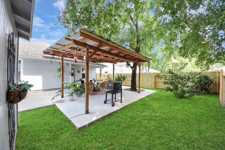 Photo 6 of 15 Bark Bend Place, The Woodlands, TX