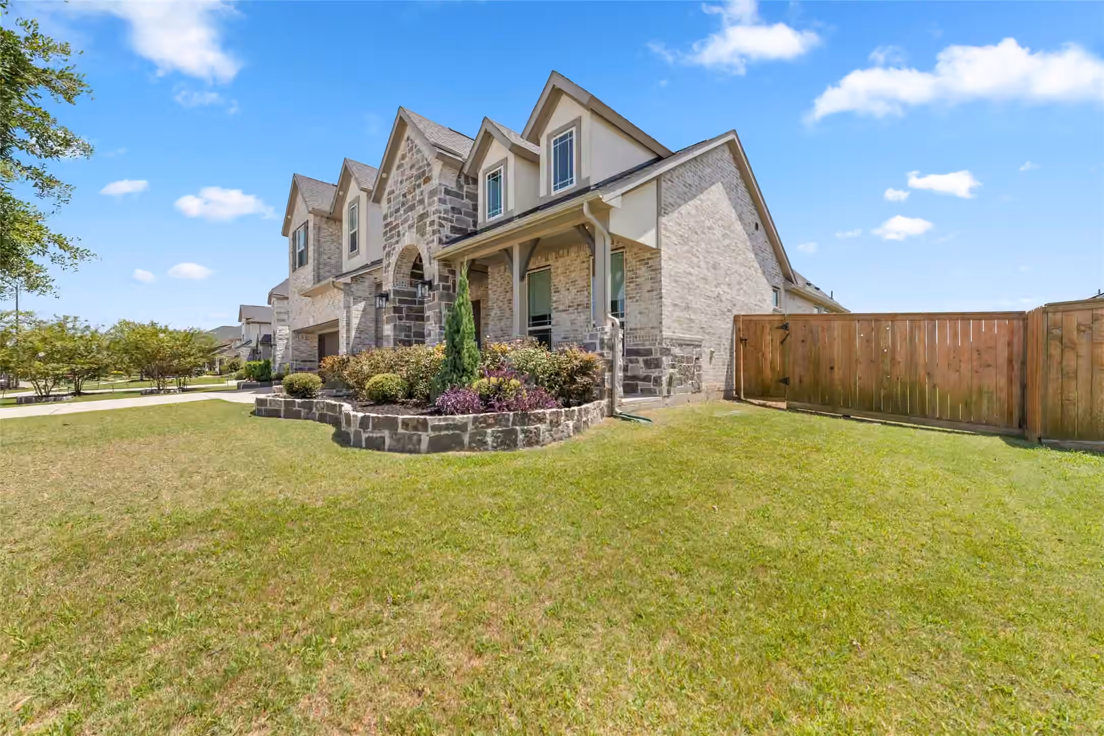 Photo 4 of 412 Stratus View Court, Katy, TX