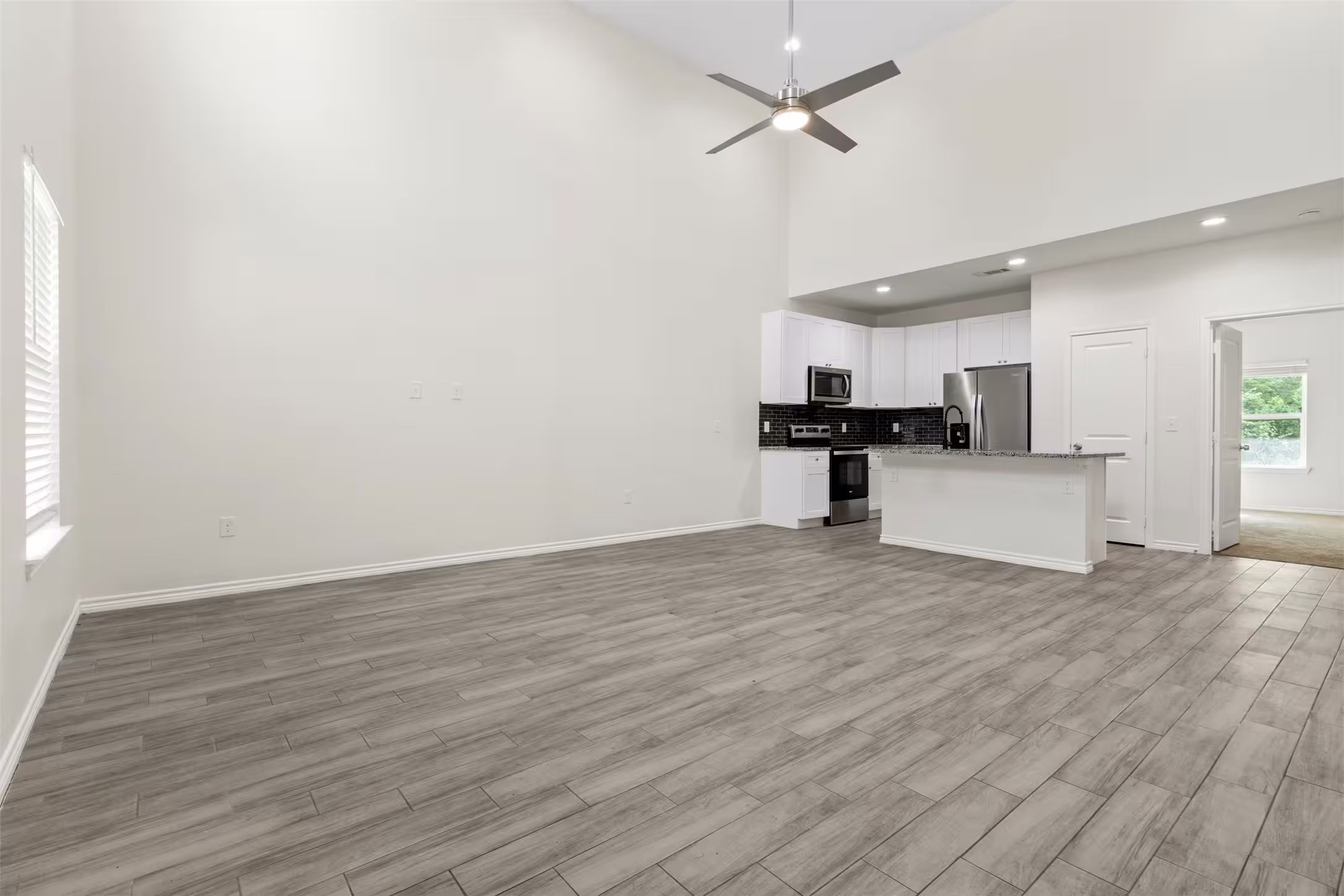 Photo 5 of 14986 Bonham Lane, Willis, TX