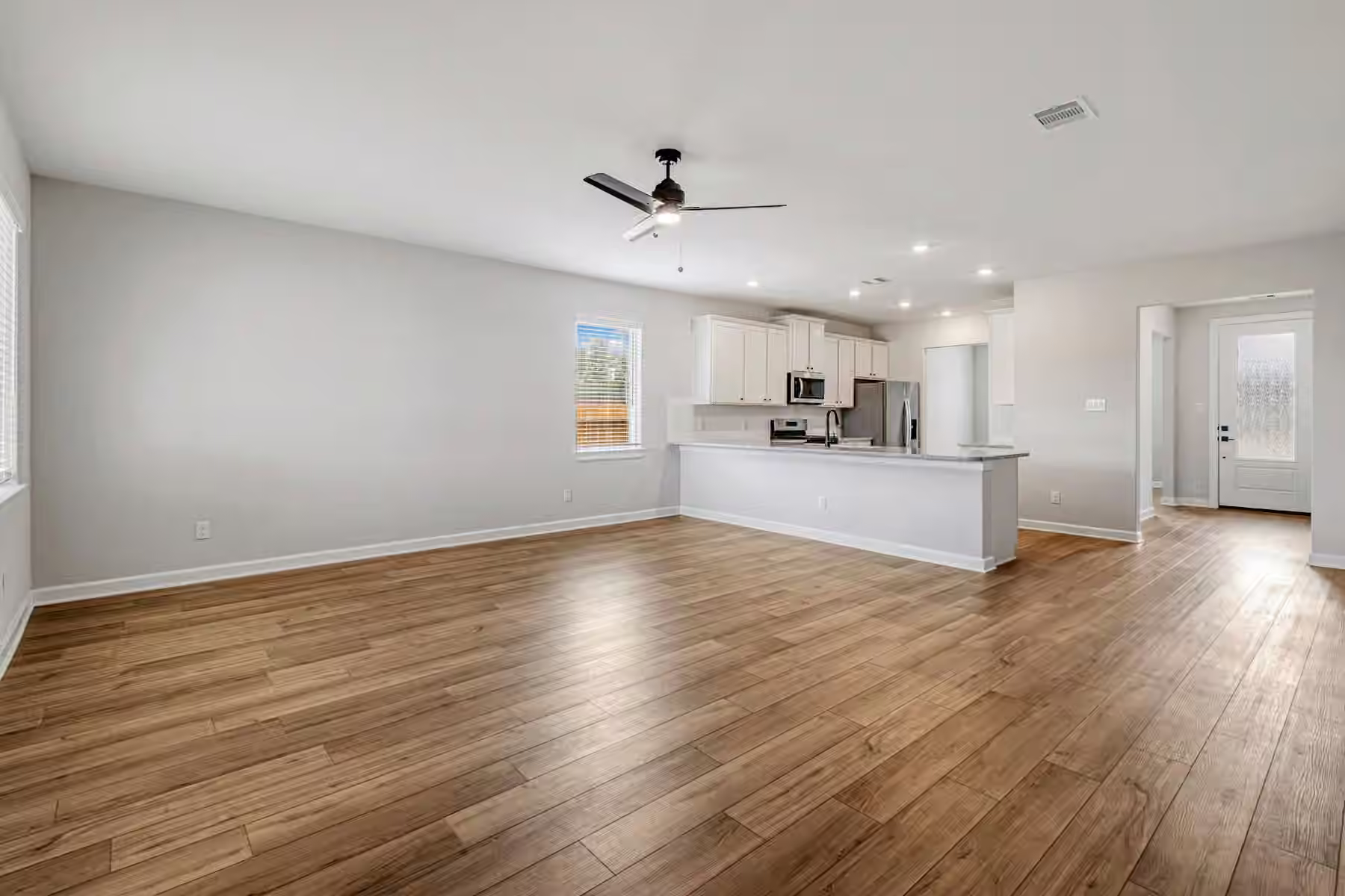 Photo 3 of 15749 Bayberry Trace Drive, Conroe, TX