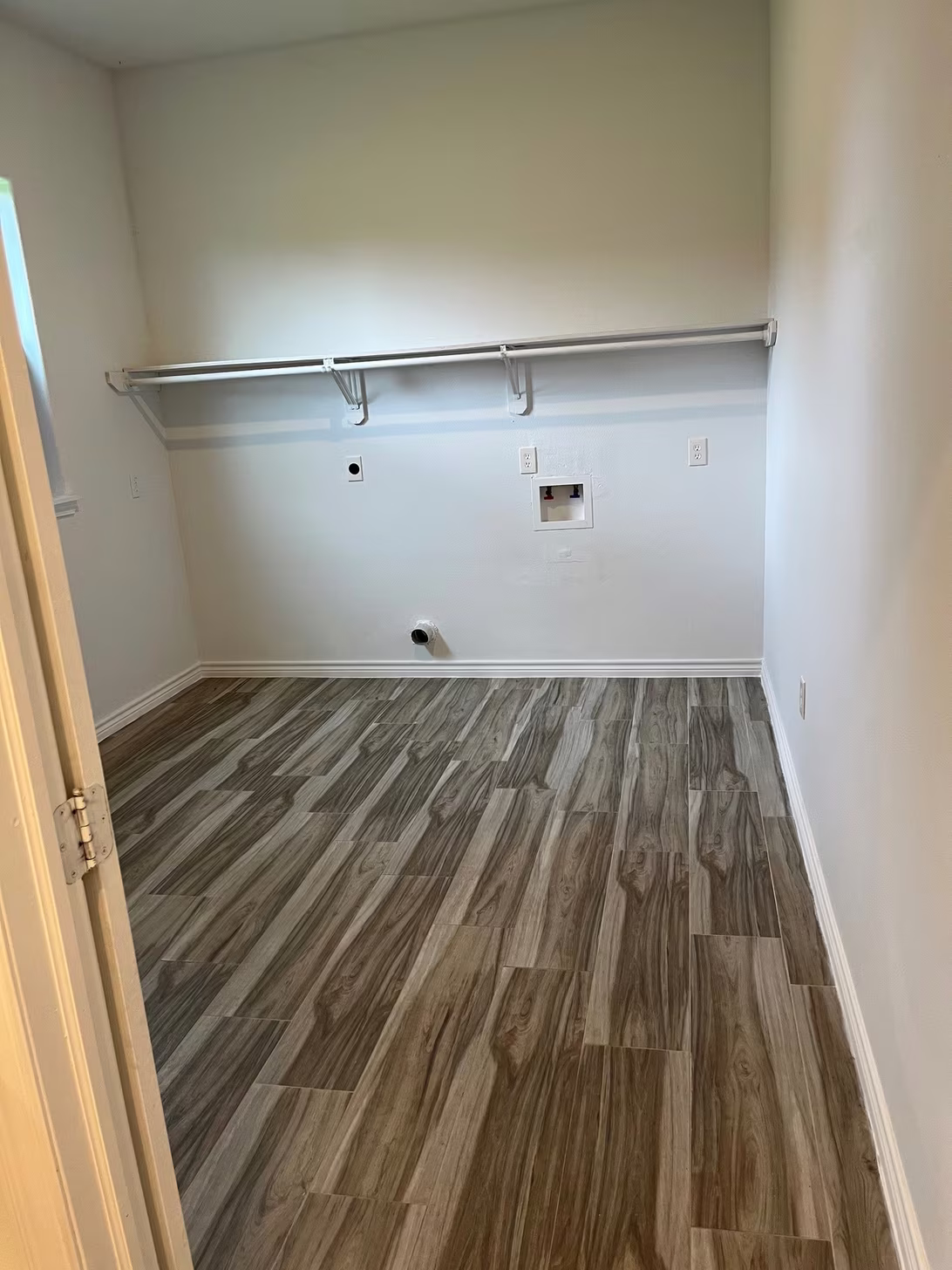 Photo 4 of 2415 Kenning Road, Crosby, TX