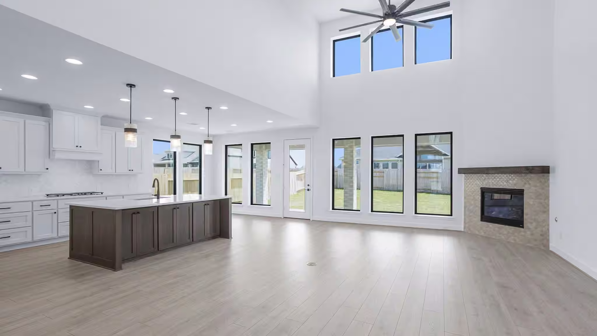 Photo 3 of 506 Koda Bear Court, Montgomery, TX