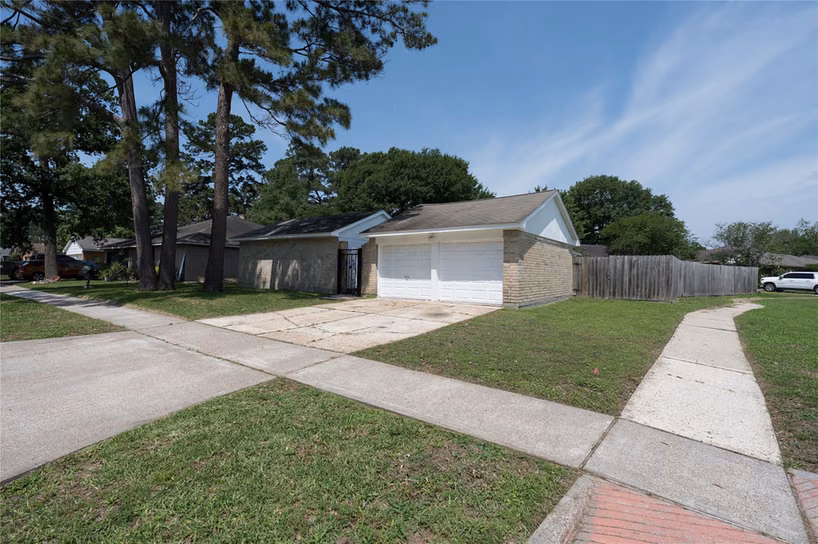 Photo of 6023 Knotty Post Lane, Spring, TX 77373