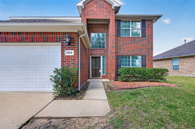 Photo 3 of 7434 Garland Mist Lane, Richmond, TX