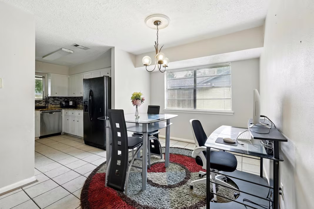 Photo 3 of 9810 Bayou Woods Drive, Baytown, TX