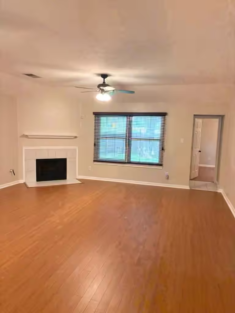 Photo 3 of 1130 Andover Drive, Pearland, TX