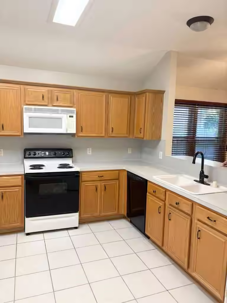 Photo 4 of 1130 Andover Drive, Pearland, TX