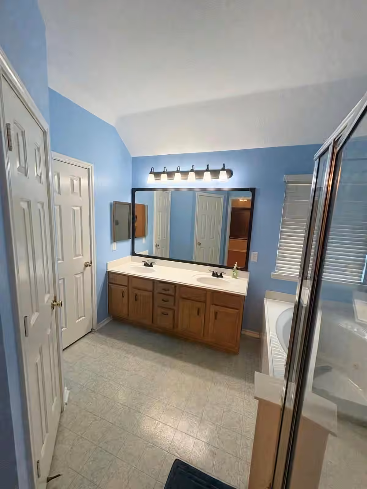Photo 7 of 1130 Andover Drive, Pearland, TX