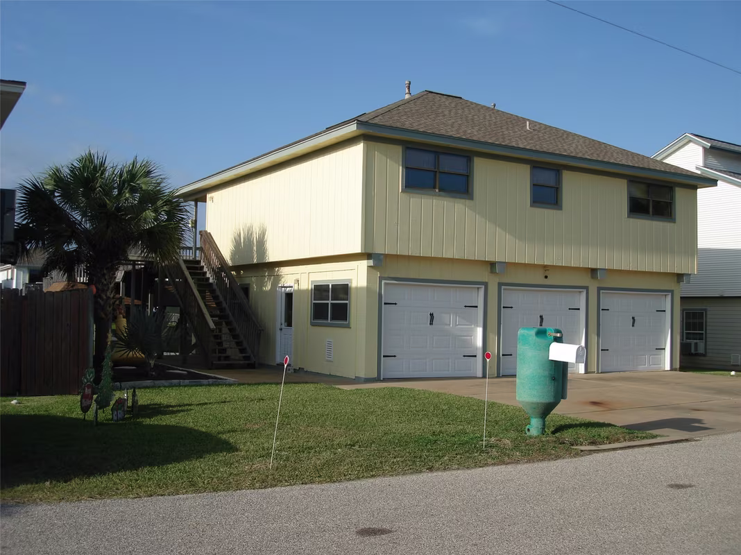 Photo of 1187 Sailfish Street, Bayou Vista, TX