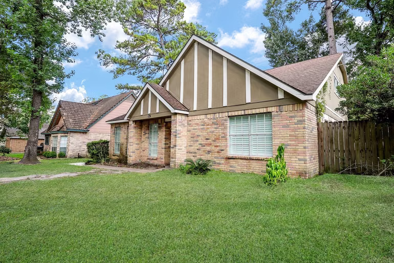 Photo 2 of 3543 Haven Pines Drive, Houston, TX