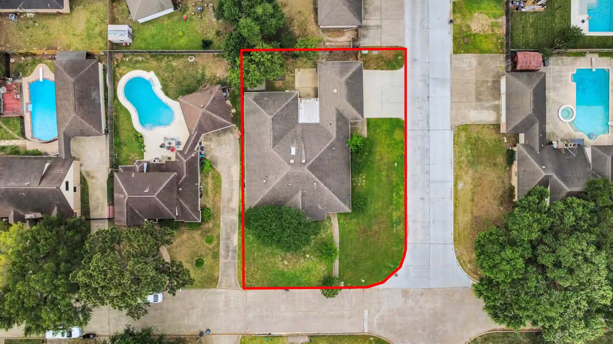 Photo 5 of 8227 Ivan Reid Drive, Houston, TX