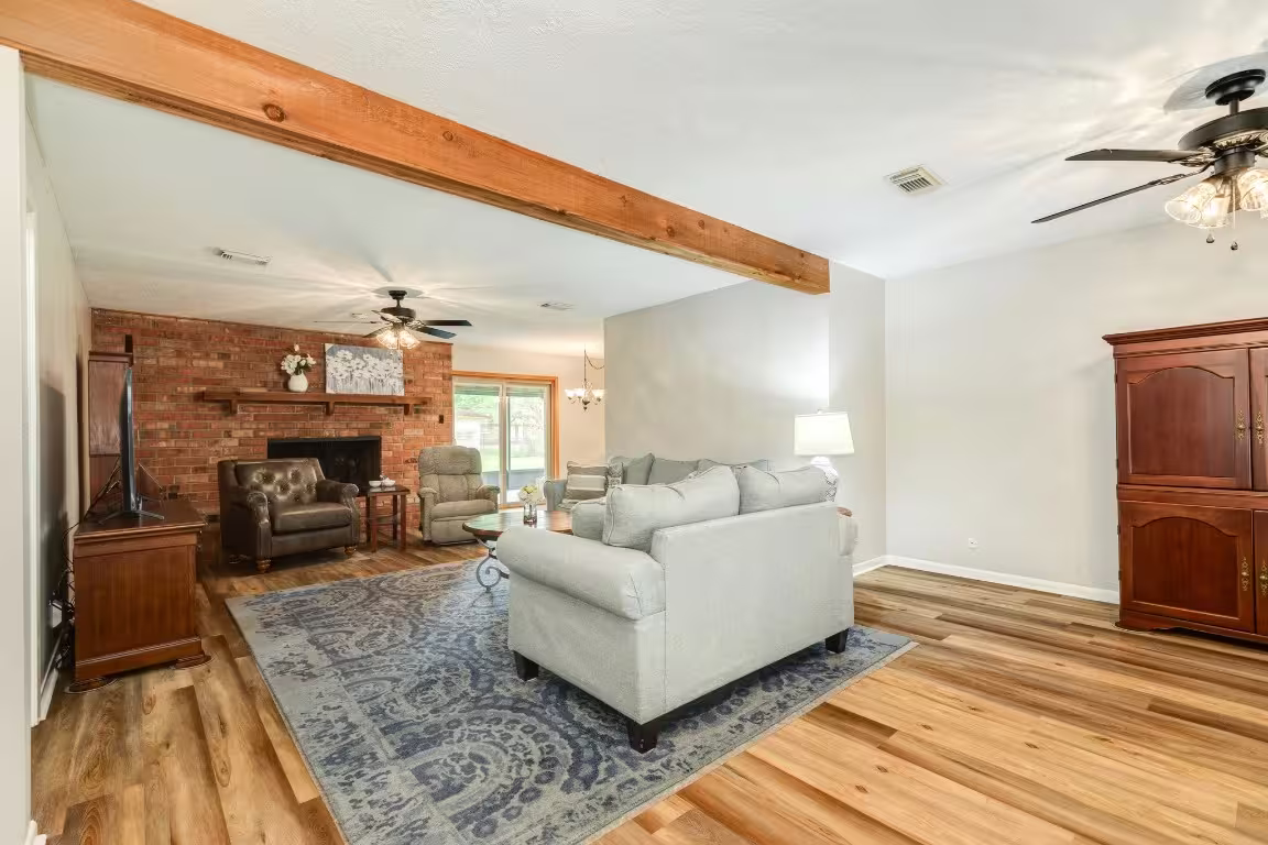 Photo 7 of 131 Singleton Street, Jones Creek, TX