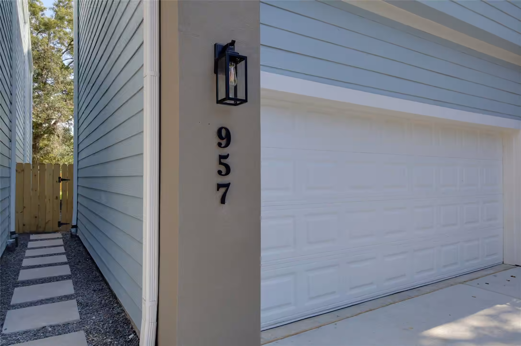 Photo 4 of 957 Ringold Street, Houston, TX