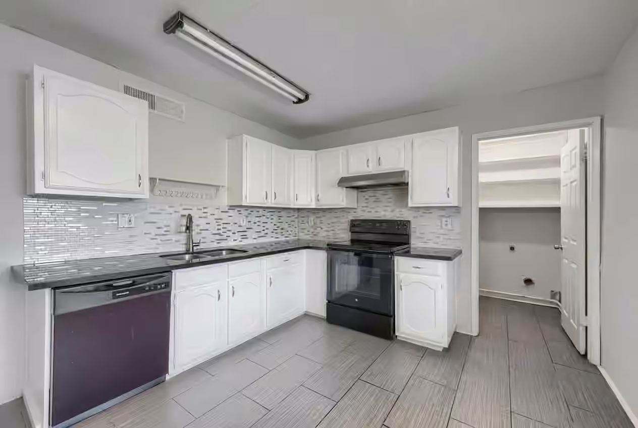 Photo 2 of 6923 Jeb Stuart Drive, Richmond, TX