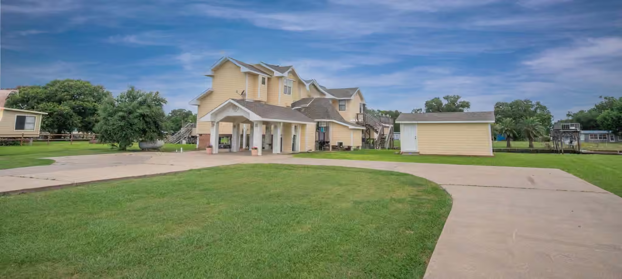 Photo 4 of 1657 County Road 291, Sargent, TX