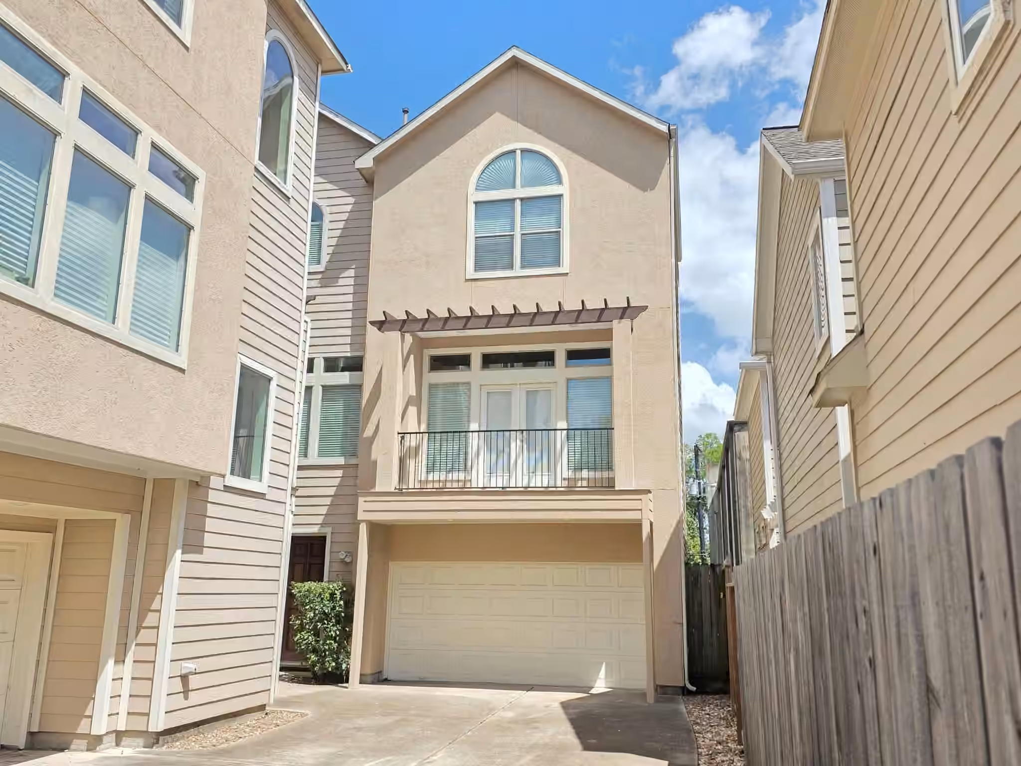 Photo of 5210 Petty Street C, Houston, TX