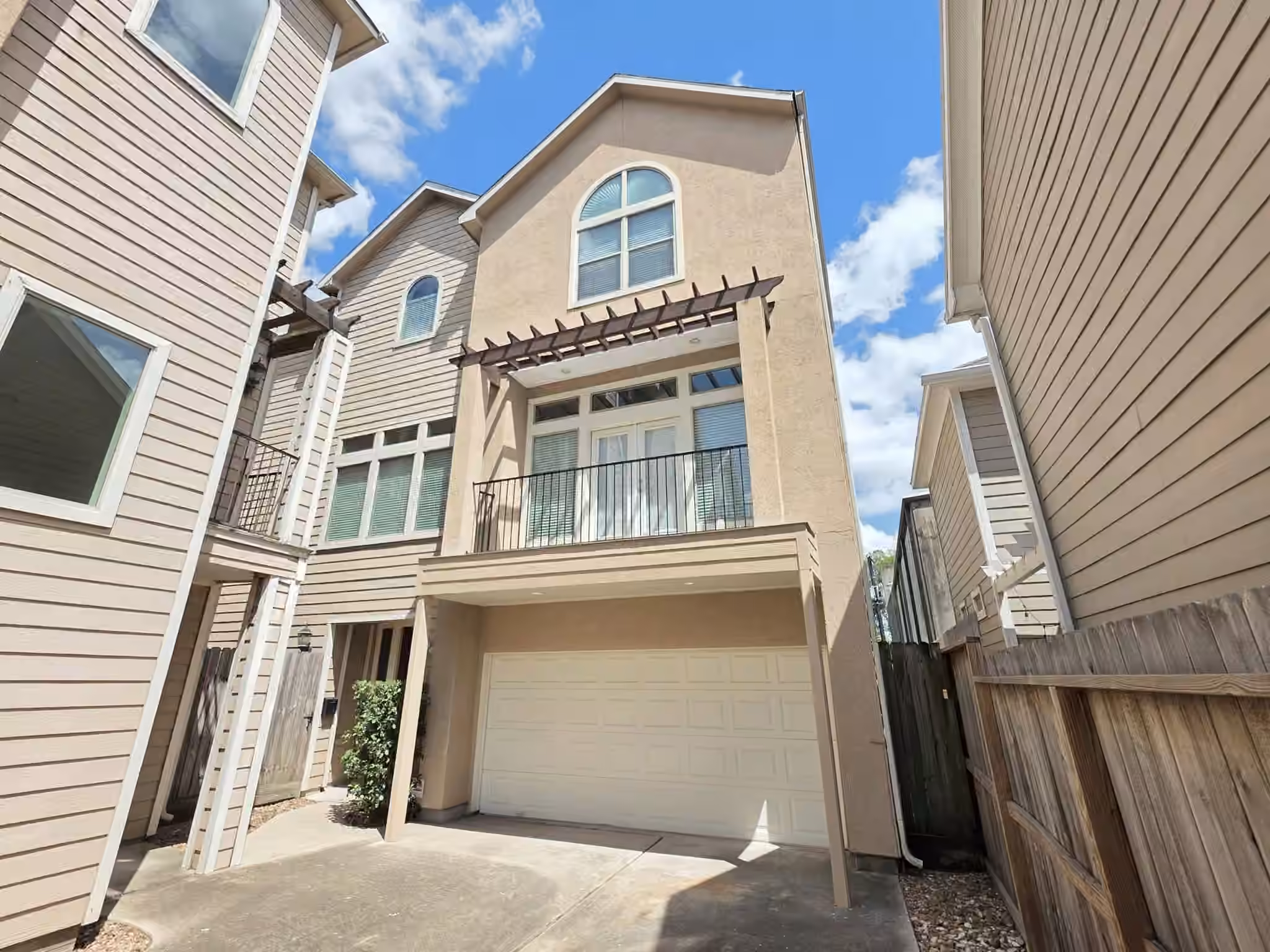 Photo 2 of 5210 Petty Street C, Houston, TX