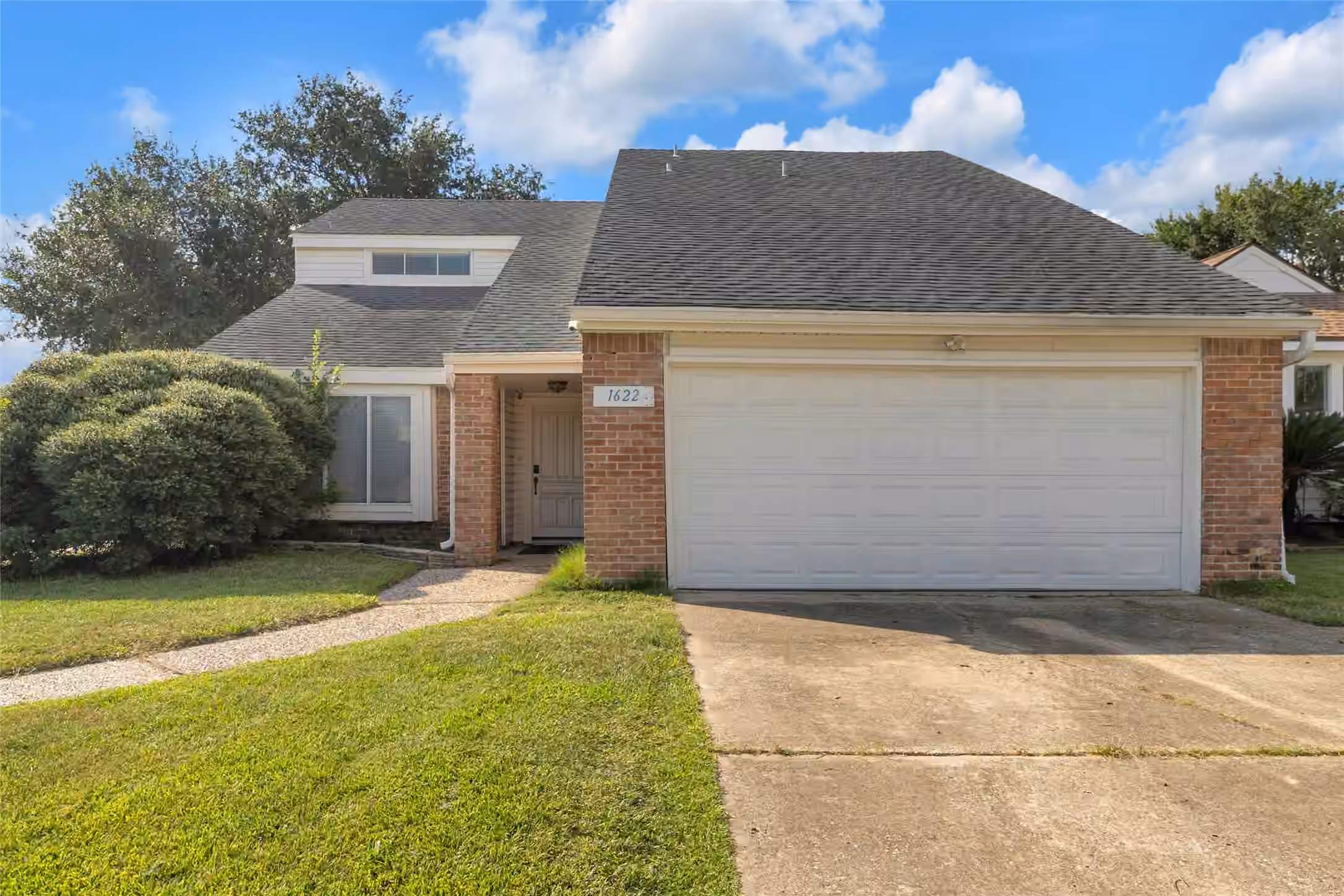 Photo 2 of 1622 Ash Meadow Drive, Houston, TX