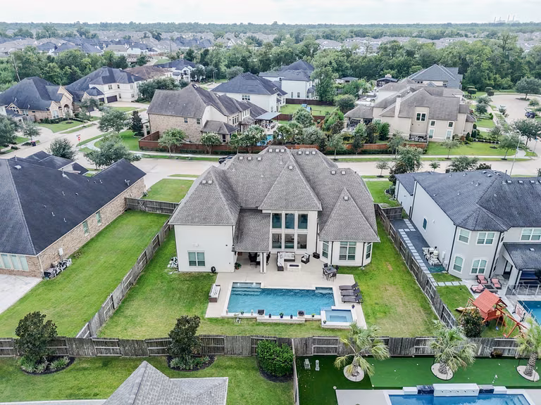 Photo of 2106 Old Town Drive, Missouri City, TX