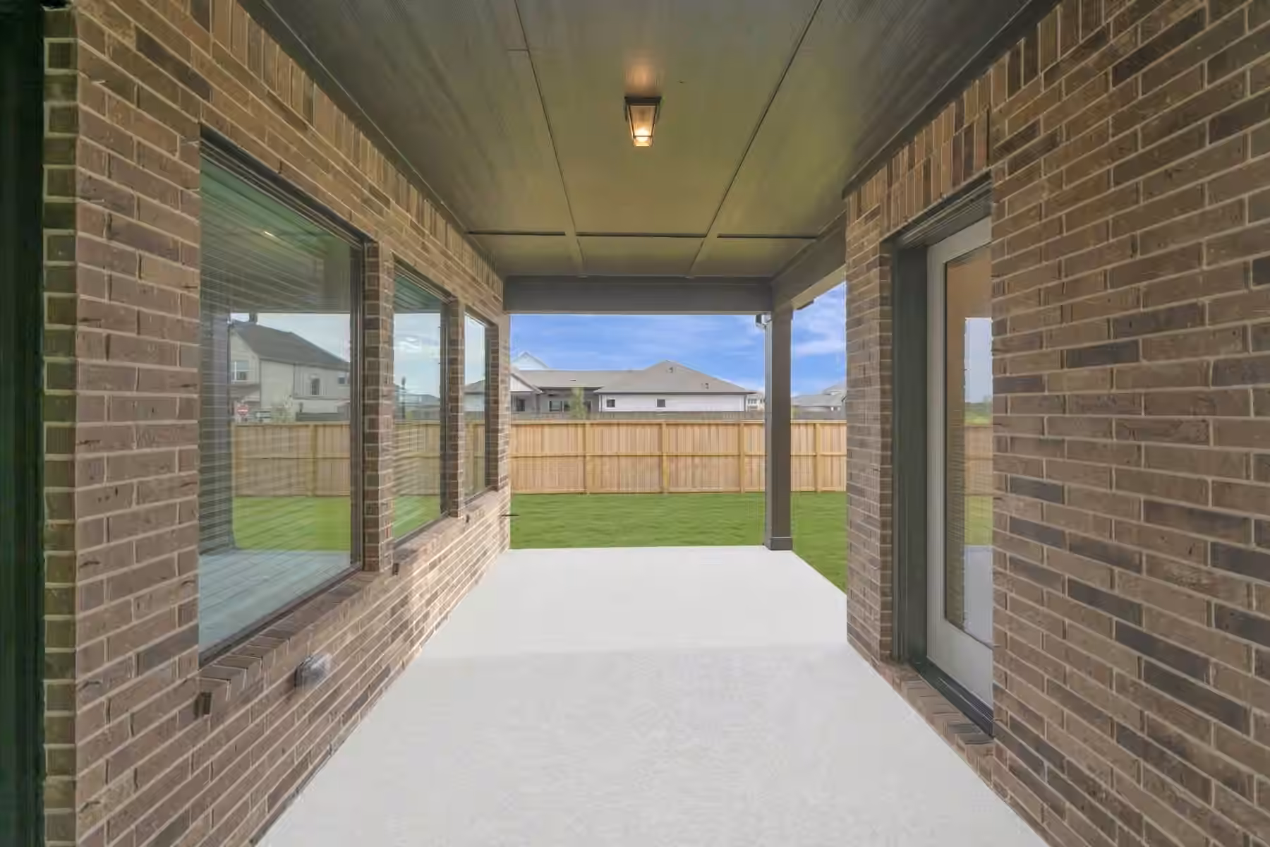 Photo 6 of 12203 Canal View Boulevard, Mont Belvieu, TX