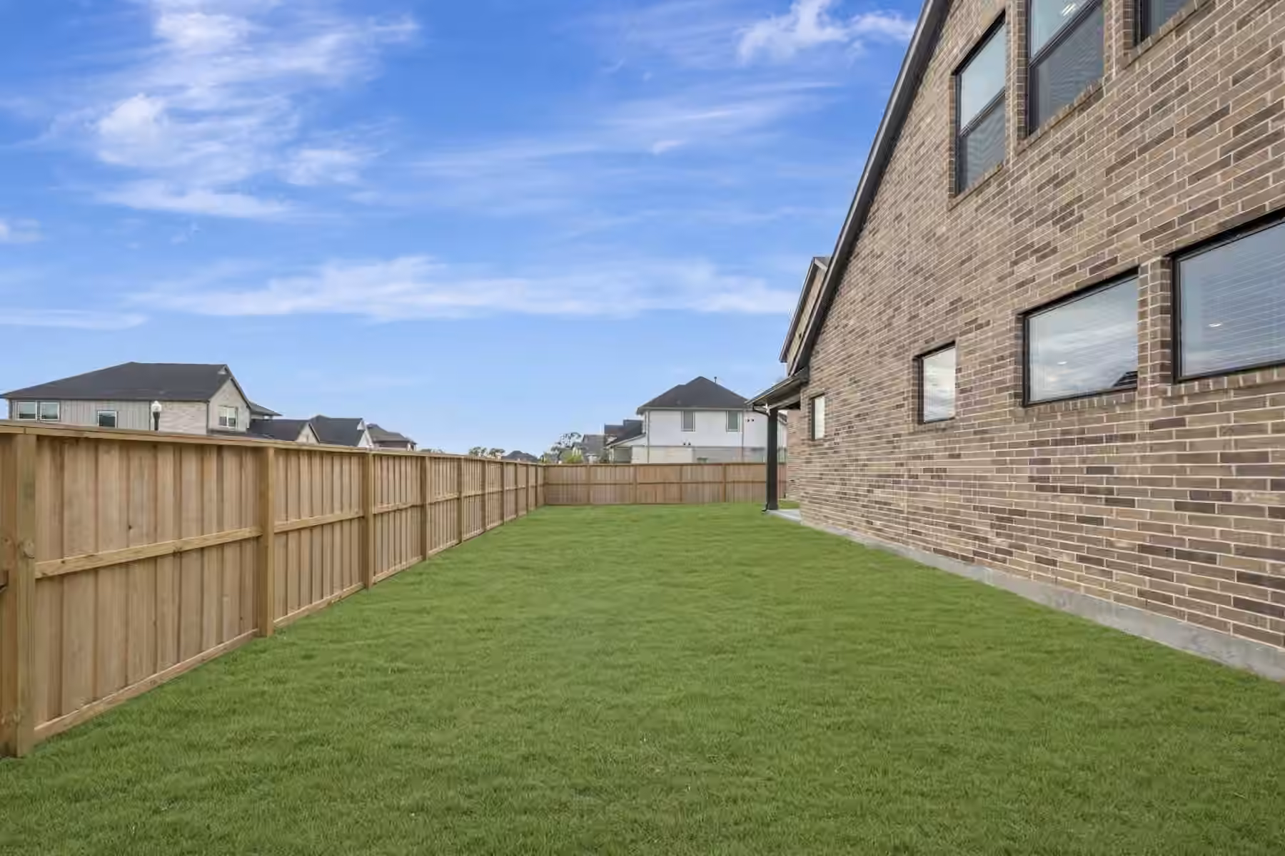 Photo 7 of 12203 Canal View Boulevard, Mont Belvieu, TX