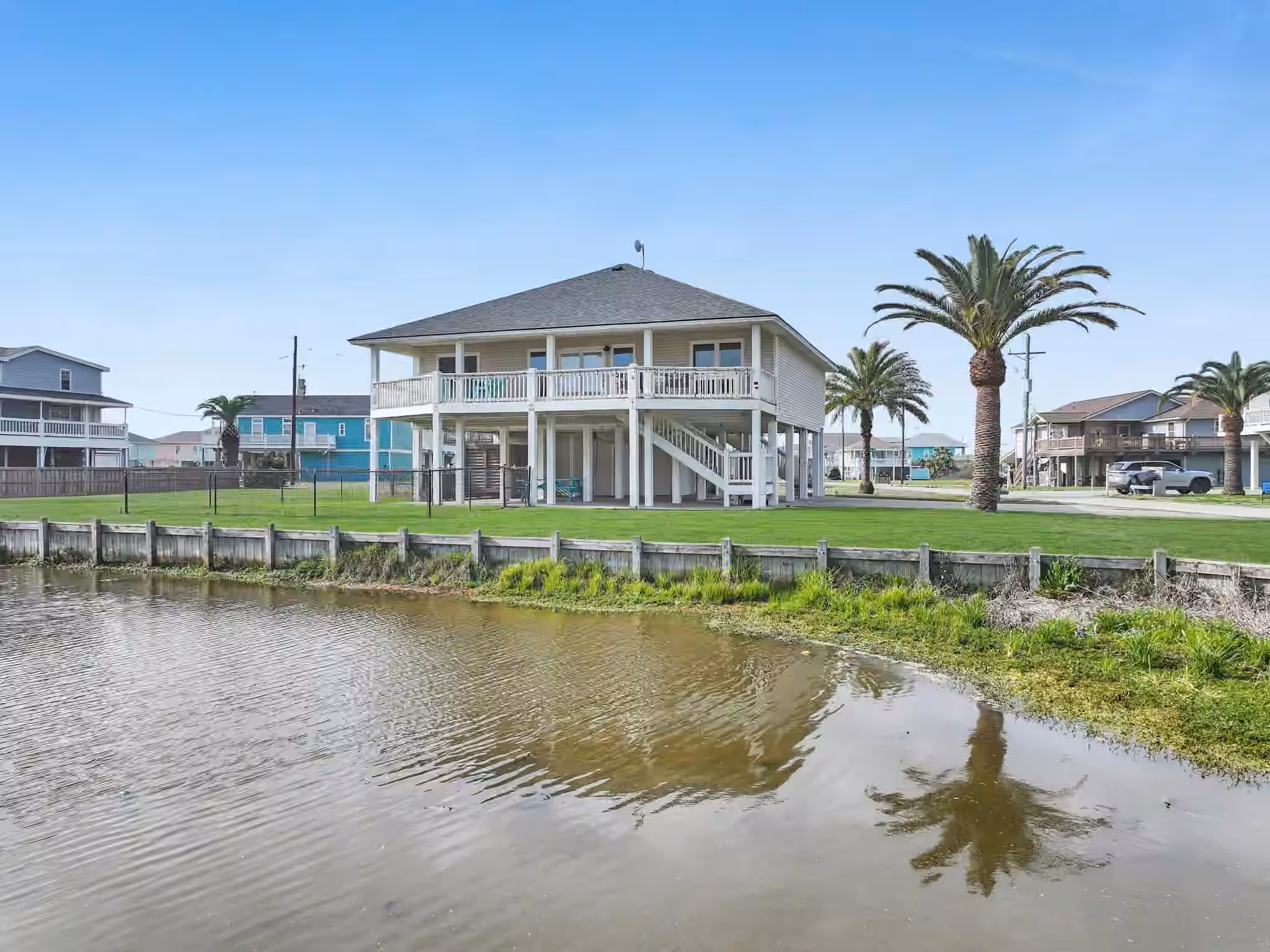 Photo 7 of 2946 Laguna Drive, Crystal Beach, TX