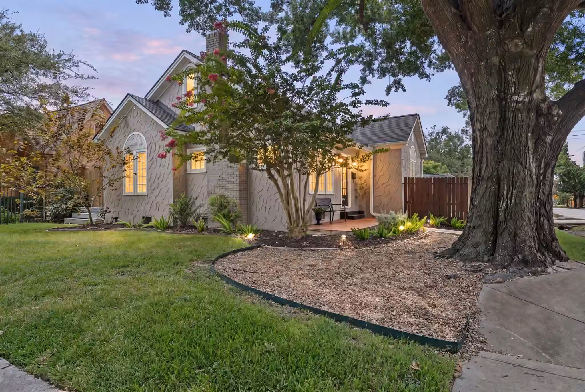 Photo 2 of 714 Ridge Street, Houston, TX