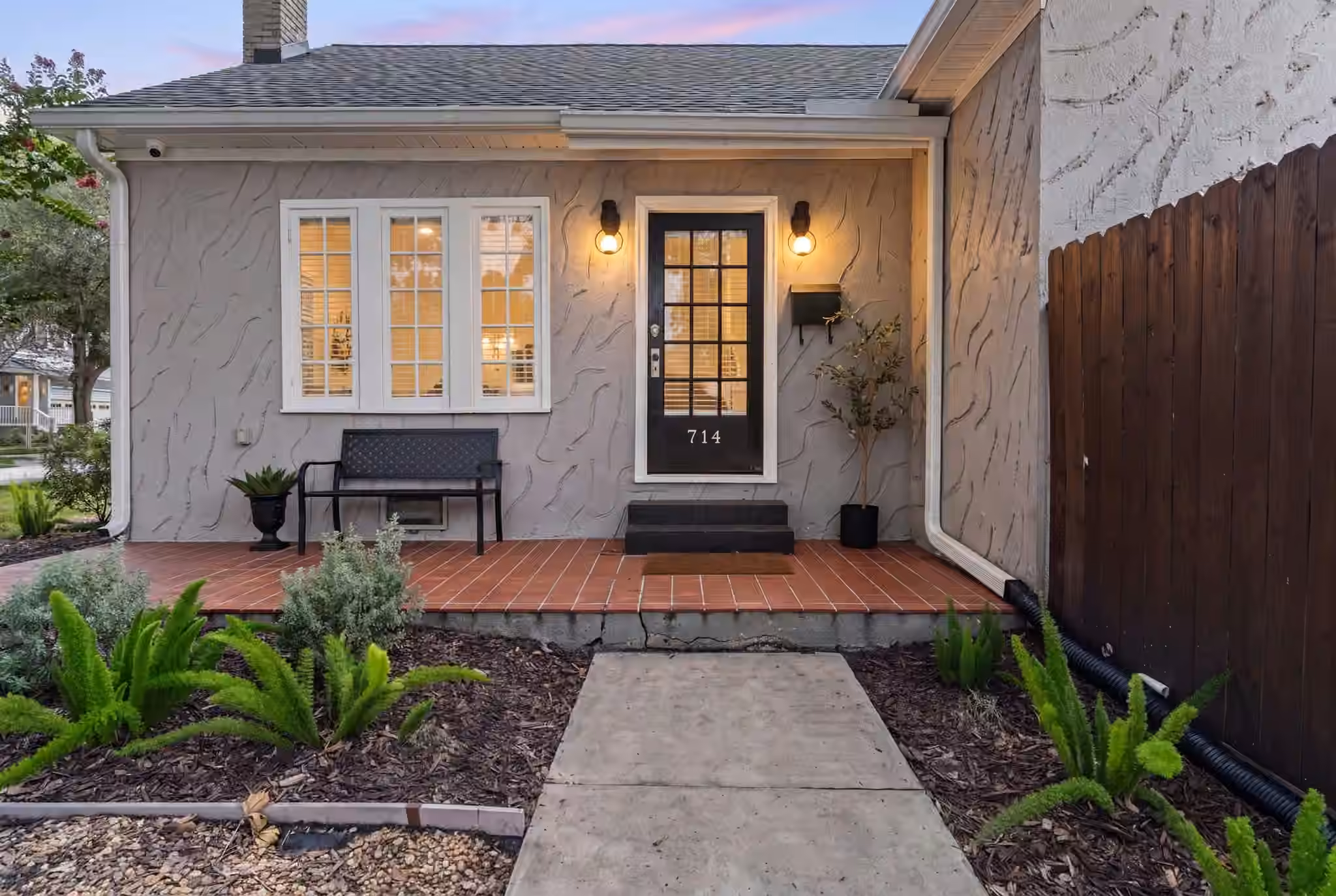 Photo 3 of 714 Ridge Street, Houston, TX