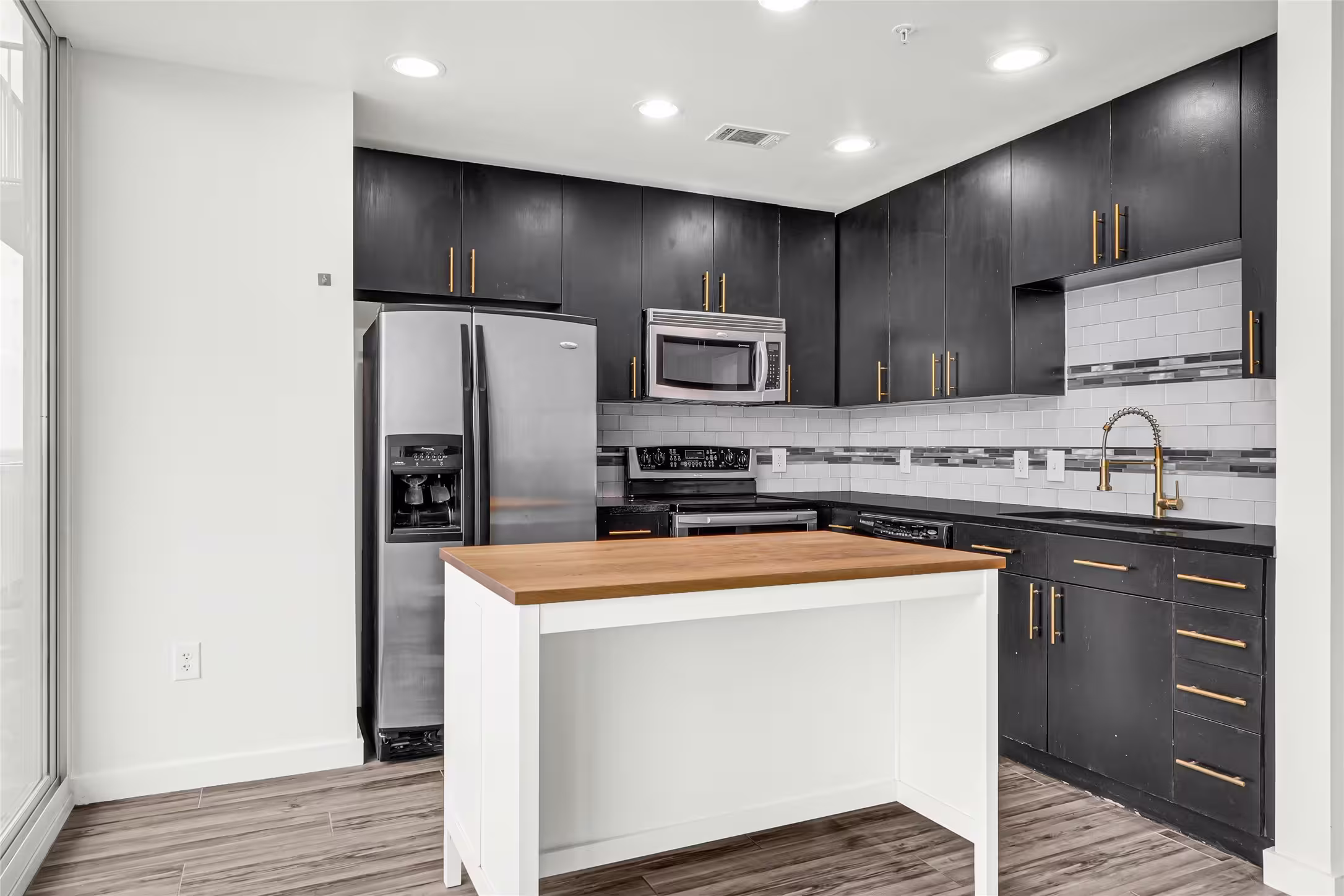 Photo 3 of 5925 Almeda Road 11406, Houston, TX