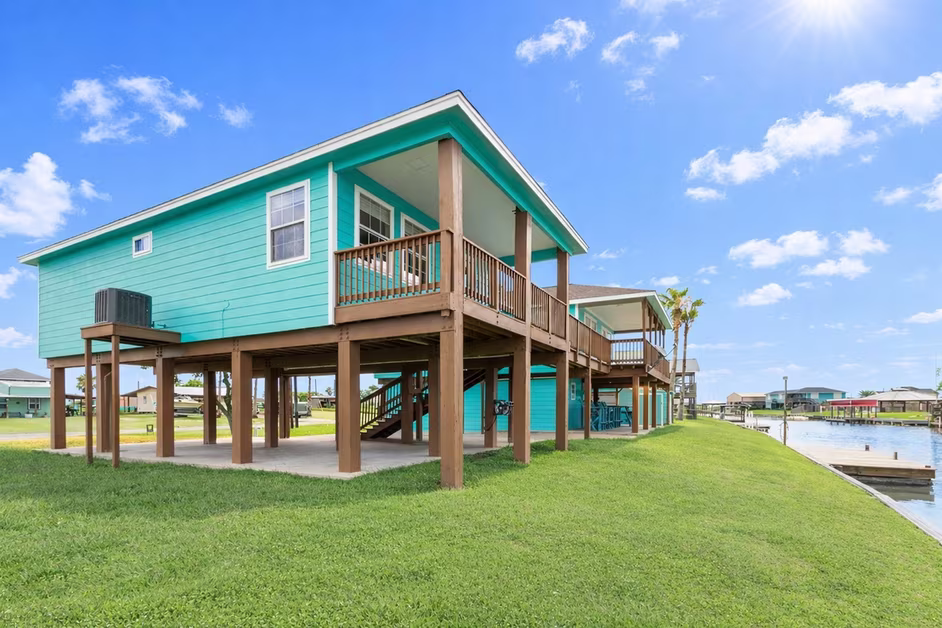 Photo of 621 County Road 202, Sargent, TX 77414