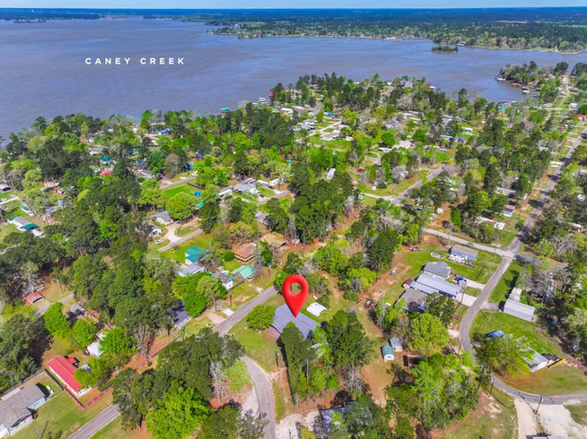 Photo of 115 Canadian Drive, Trinity, TX 75862