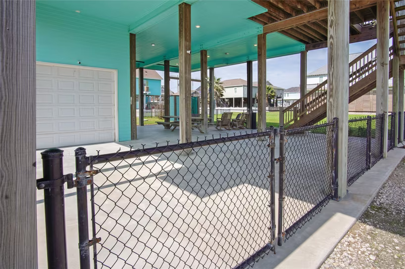 Photo 6 of 861 Wommack, Crystal Beach, TX