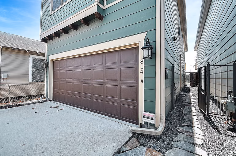 Photo 2 of 814 W 26th Street A, Houston, TX