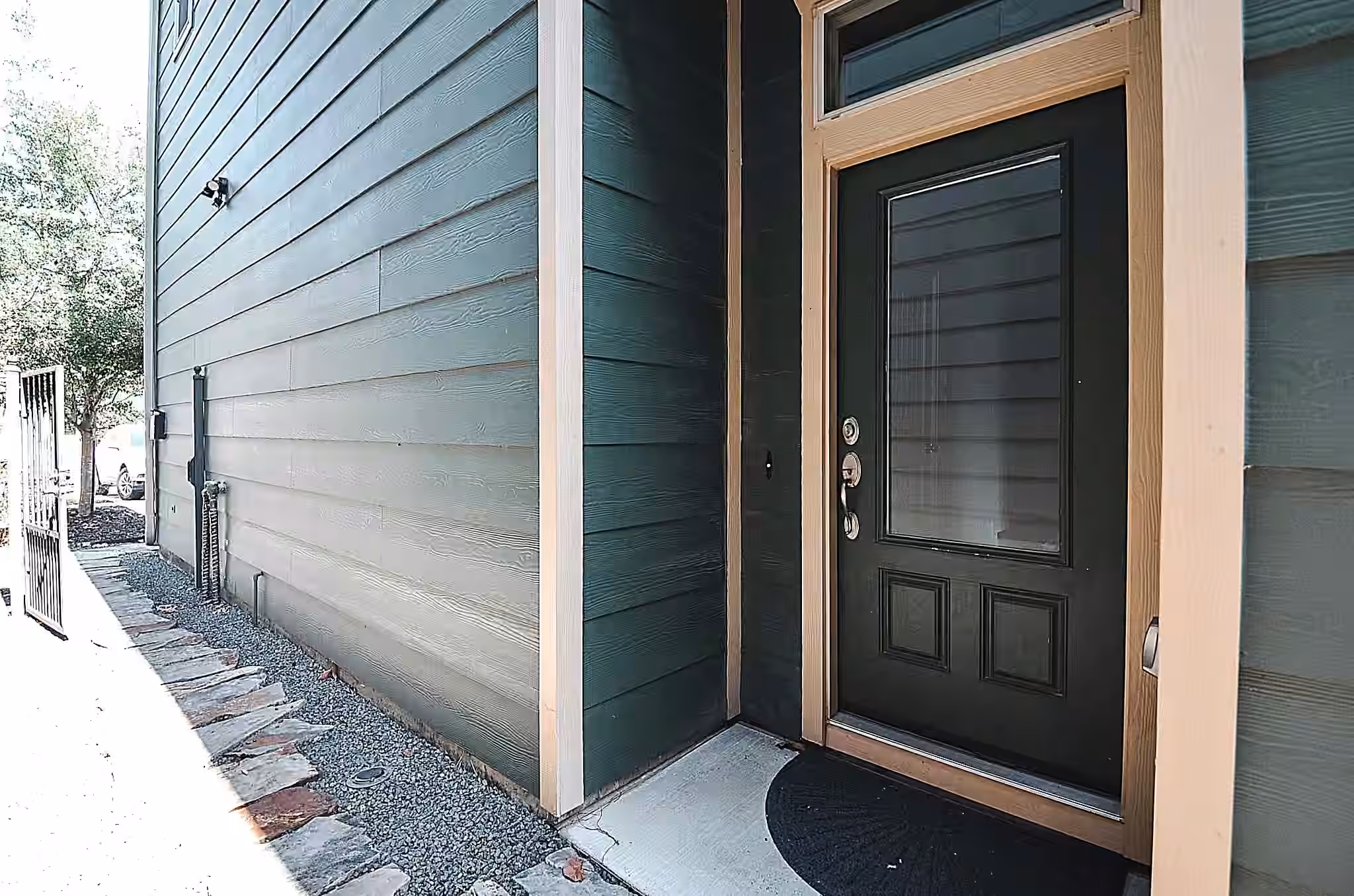 Photo 3 of 814 W 26th Street A, Houston, TX