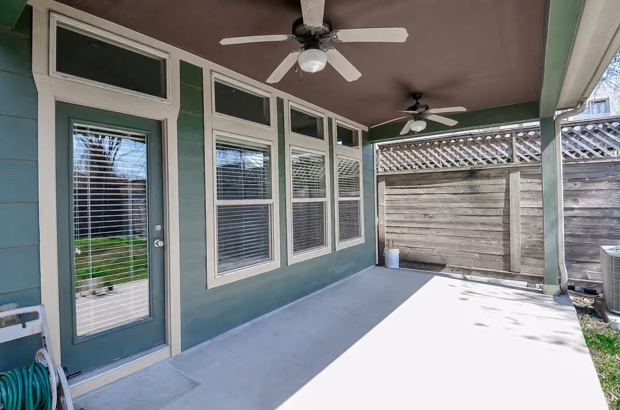 Photo 4 of 814 W 26th Street A, Houston, TX