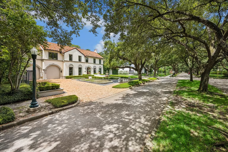 Photo 2 of 1604 North Boulevard, Houston, TX