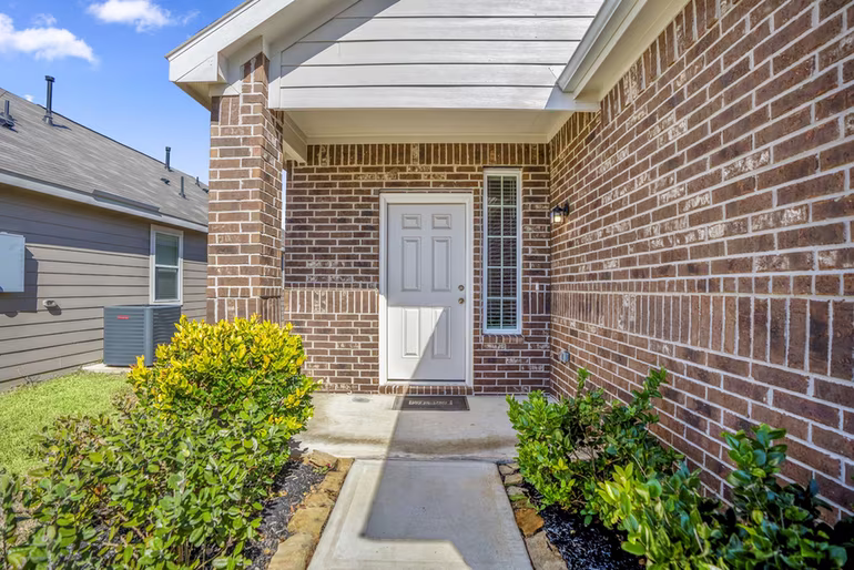 Photo 2 of 2816 Madison Drive, Conroe, TX