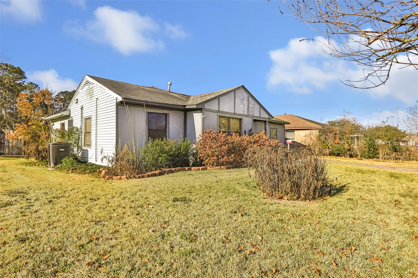 Photo 3 of 2003 Texoma Street, Baytown, TX