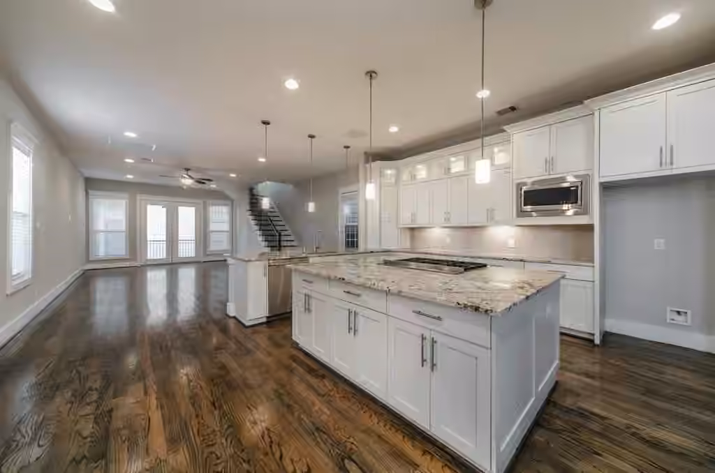 Photo 2 of 402 W 28th Street, Houston, TX
