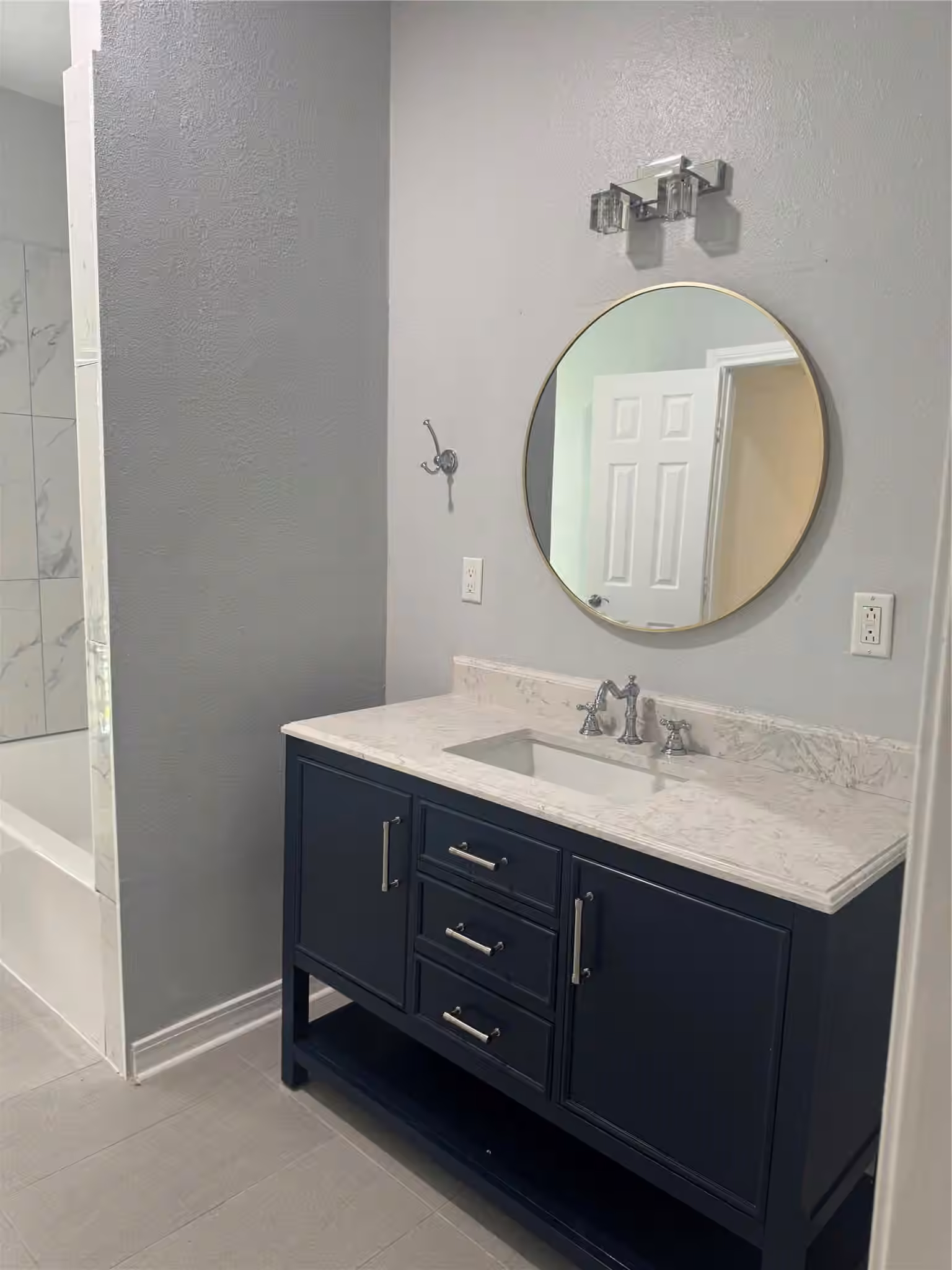 Photo 6 of 125 N Shirley Street, Alvin, TX