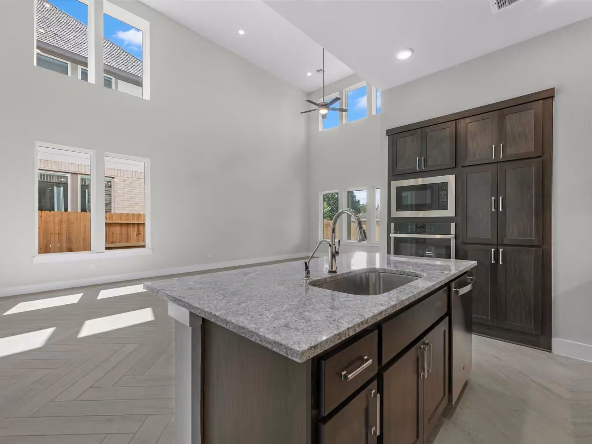 Photo 4 of 17827 Quartz Springs Lane, Tomball, TX